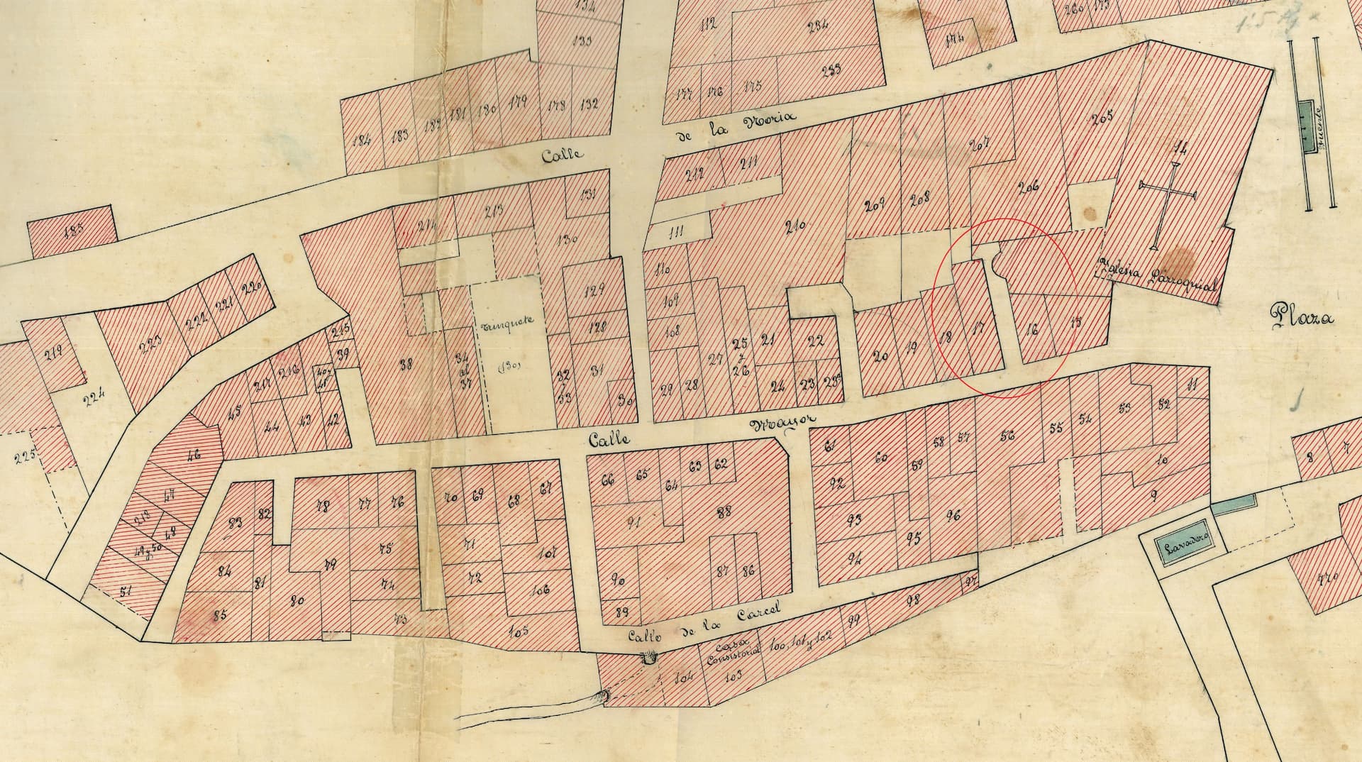 Fragment del &ldquo;Plano Parcelario del pueblo de Cenia&rdquo; on est&agrave; marcat amb un oval roig el carrer&oacute; sense edificar on figura que hi hauria d&rsquo;haver la casa natal del Virrei Bonet. Principis del segle XIX. Font: Arxiu municipal de la S&eacute;nia.